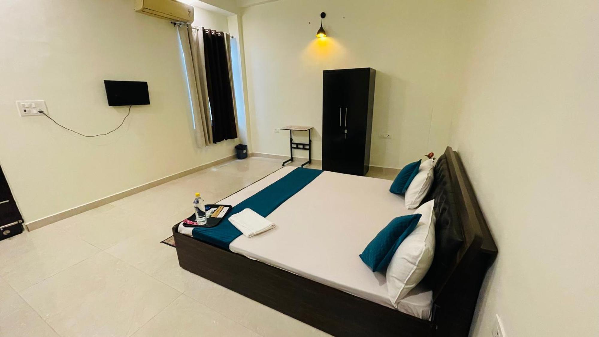Atulyam Stays Sushant Golf City Lucknow Extérieur photo