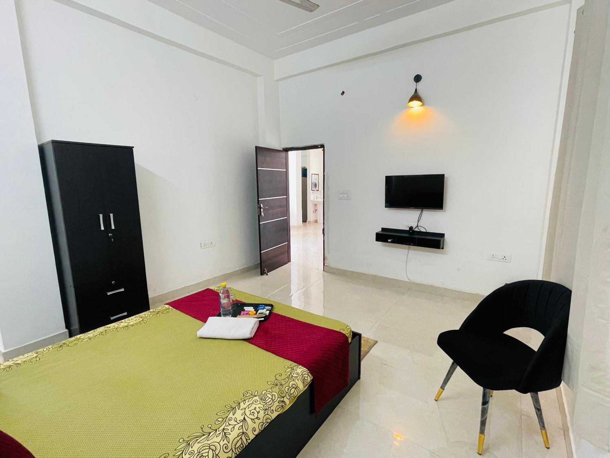 Atulyam Stays Sushant Golf City Lucknow Extérieur photo