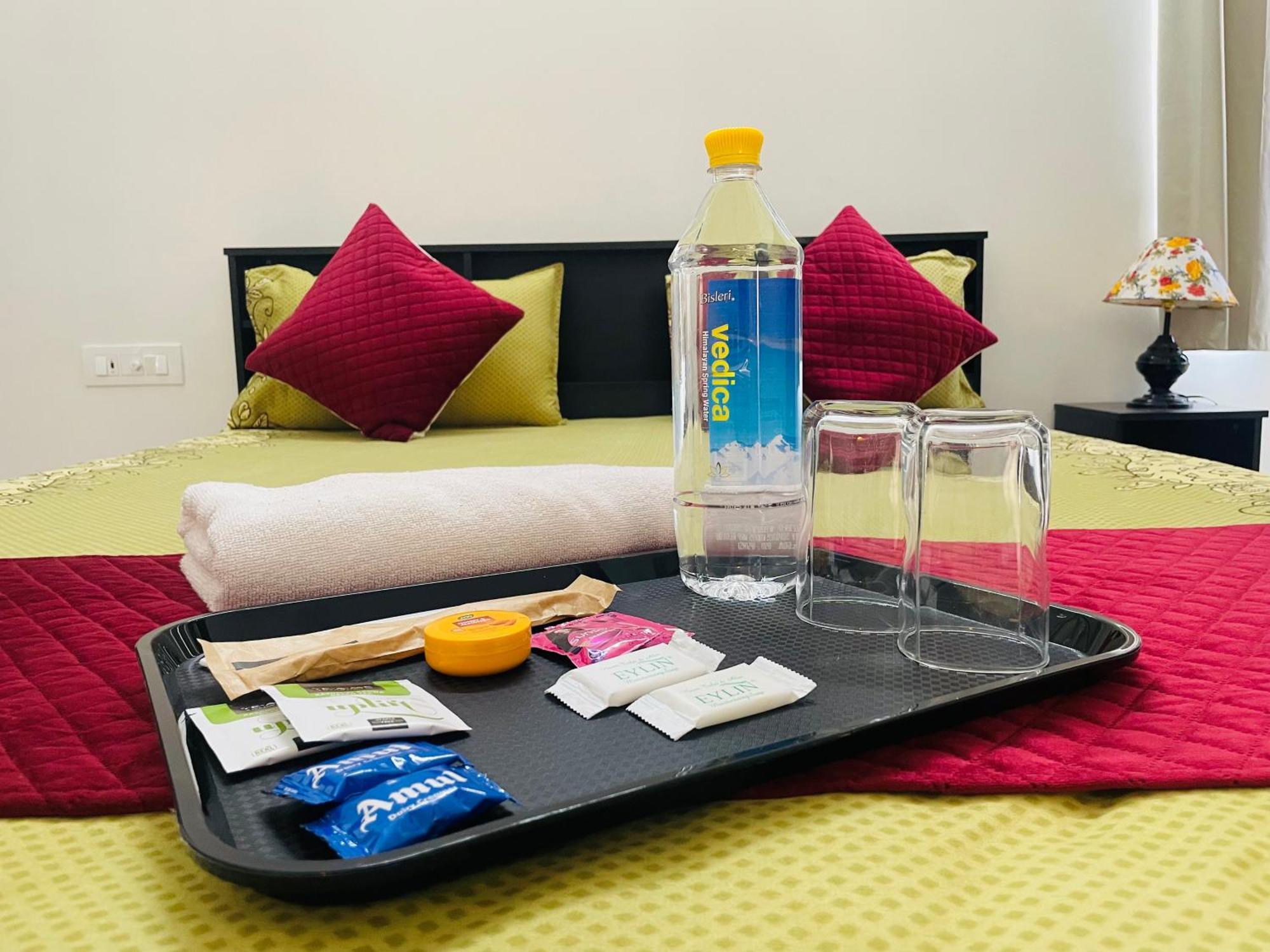 Atulyam Stays Sushant Golf City Lucknow Extérieur photo