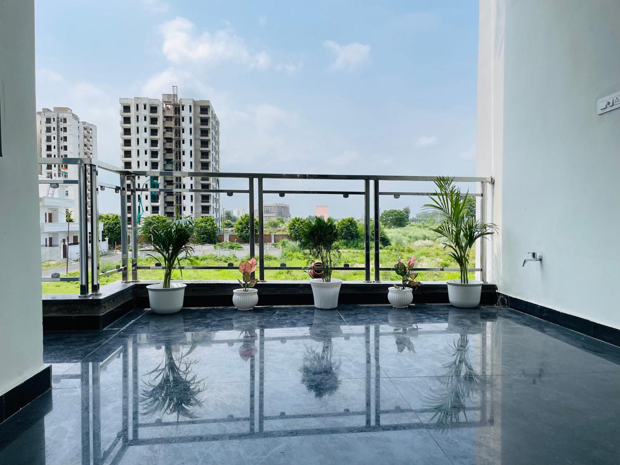 Atulyam Stays Sushant Golf City Lucknow Extérieur photo