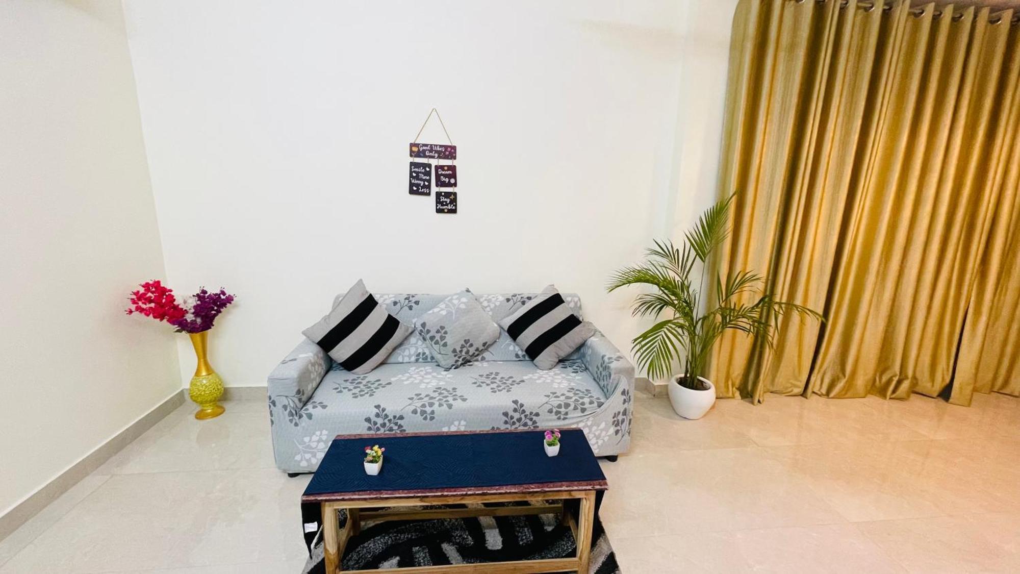 Atulyam Stays Sushant Golf City Lucknow Extérieur photo
