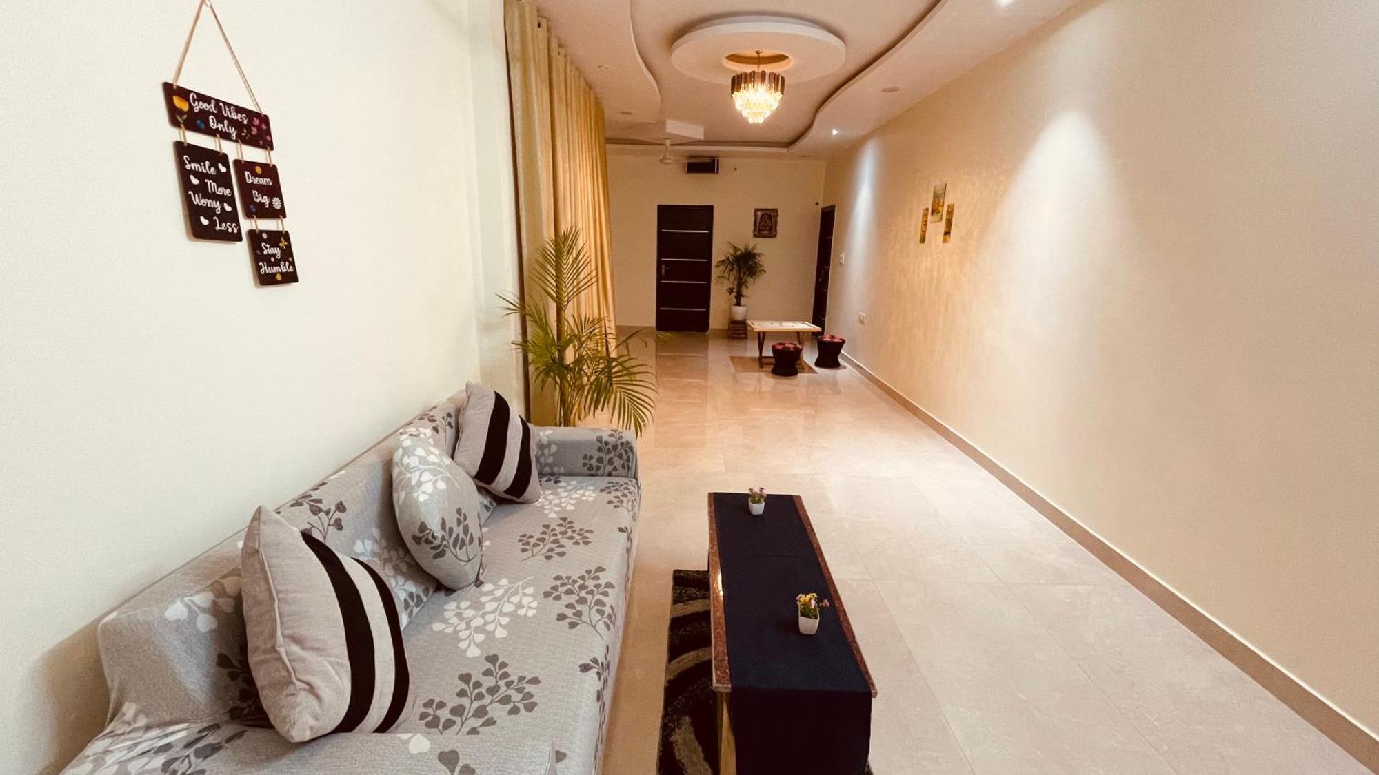Atulyam Stays Sushant Golf City Lucknow Extérieur photo